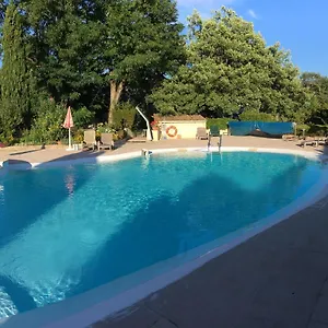 Logis Les Chenes Hotel